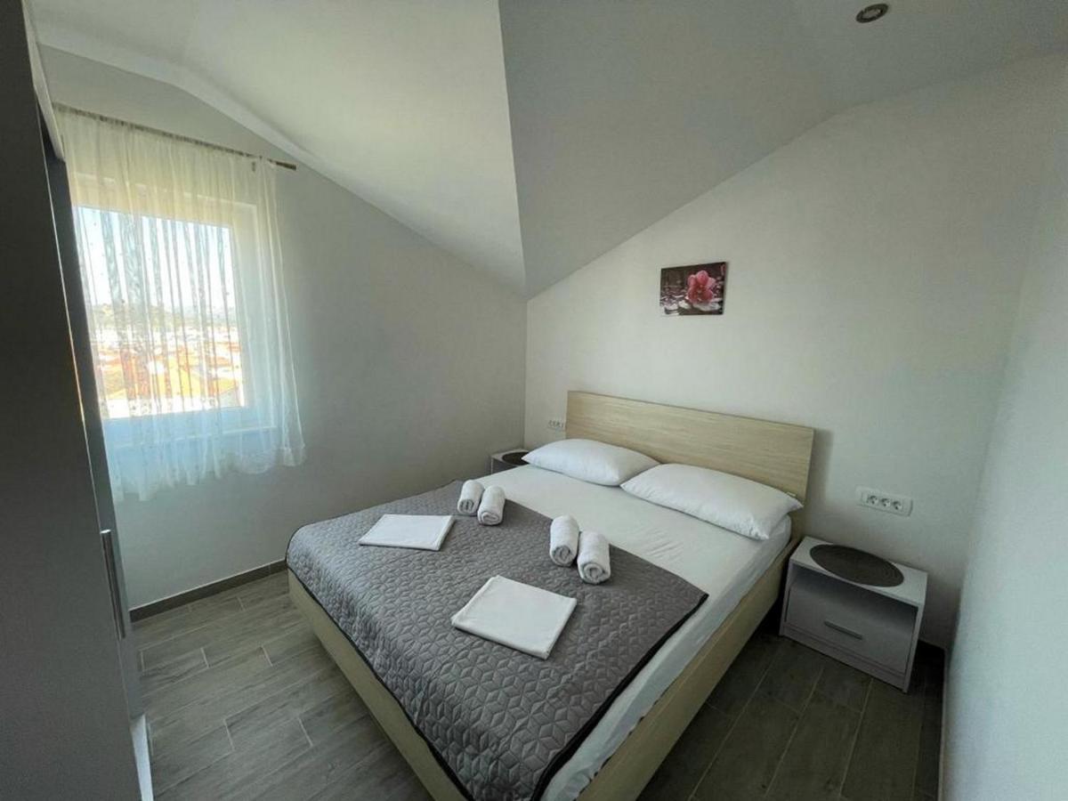 Apartments Kostelic مورتير المظهر الخارجي الصورة
