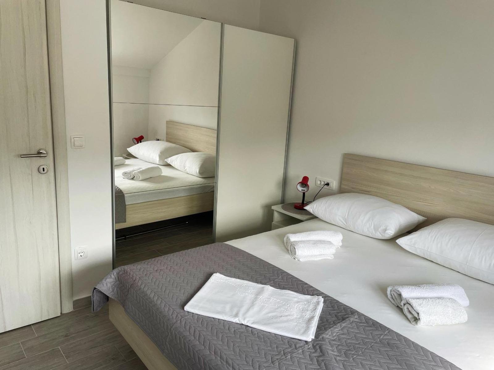 Apartments Kostelic مورتير الغرفة الصورة